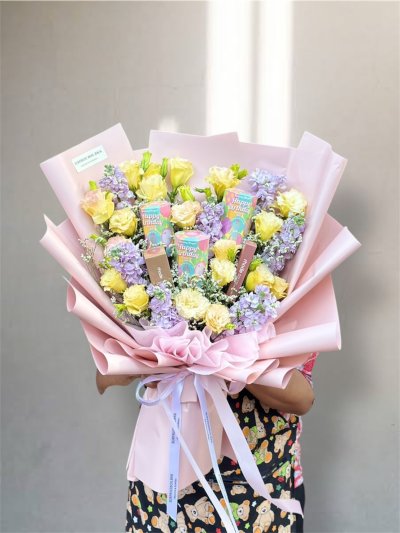 Make Up Flower Bouquet